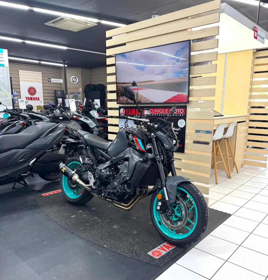 Yamaha MT-09 Grijs - 2