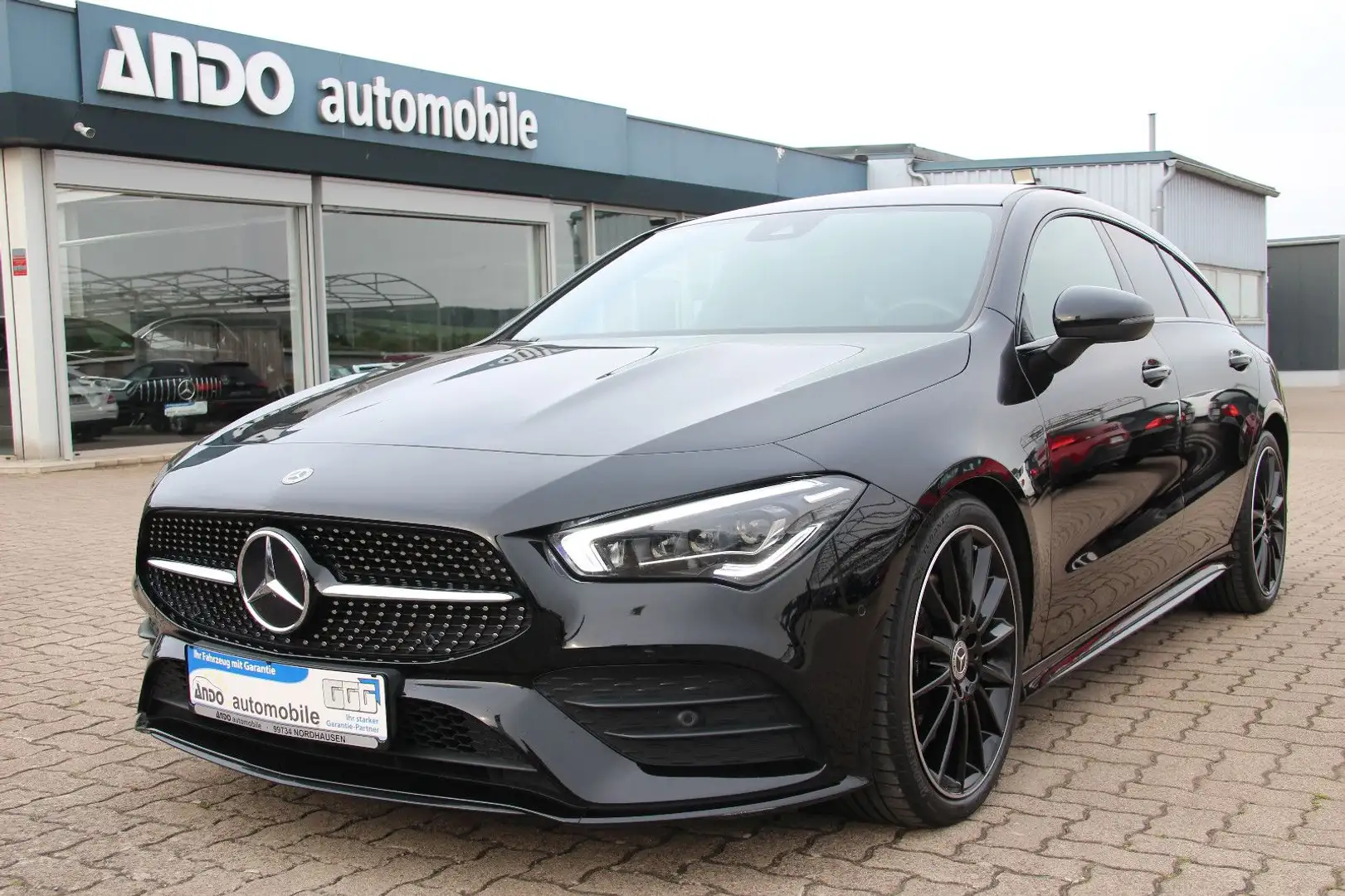 Mercedes-Benz CLA 220 AMG-Line Multibeam/Pano Чёрный - 1