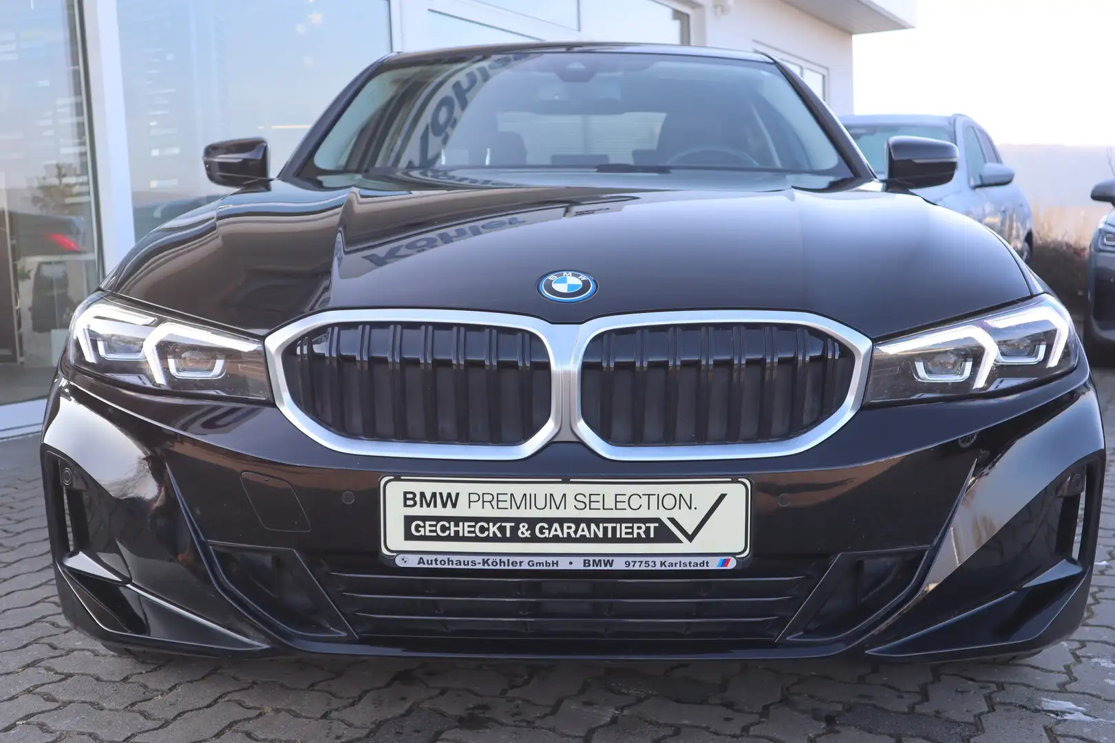 BMW 320 e Limousine DAB/Tempomat/Shz/Sportsitz Schwarz - 2