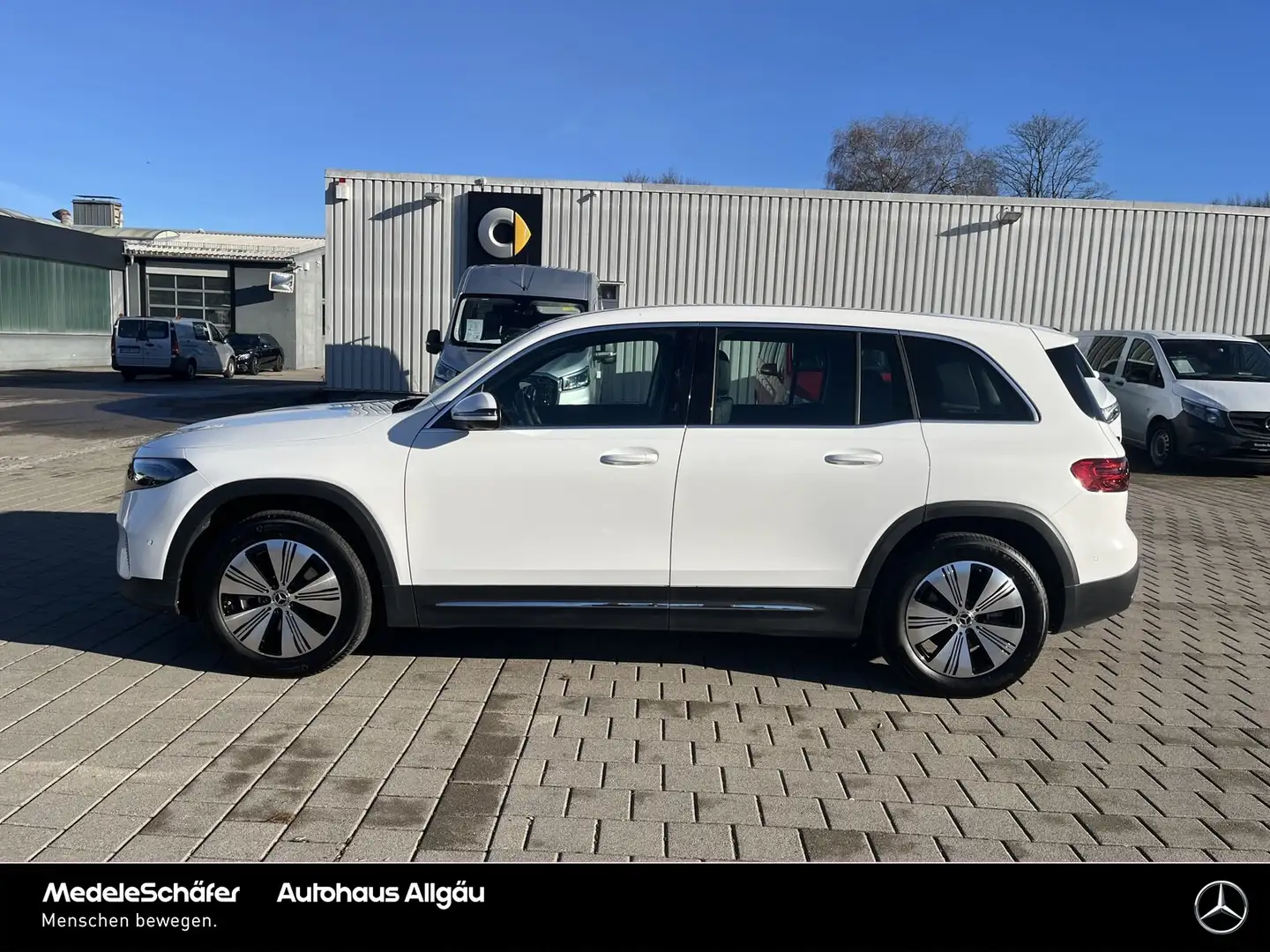 Mercedes-Benz EQB 300 EQB 300 4M Progressive 360° Vorr.-Distronic LED Weiß - 2