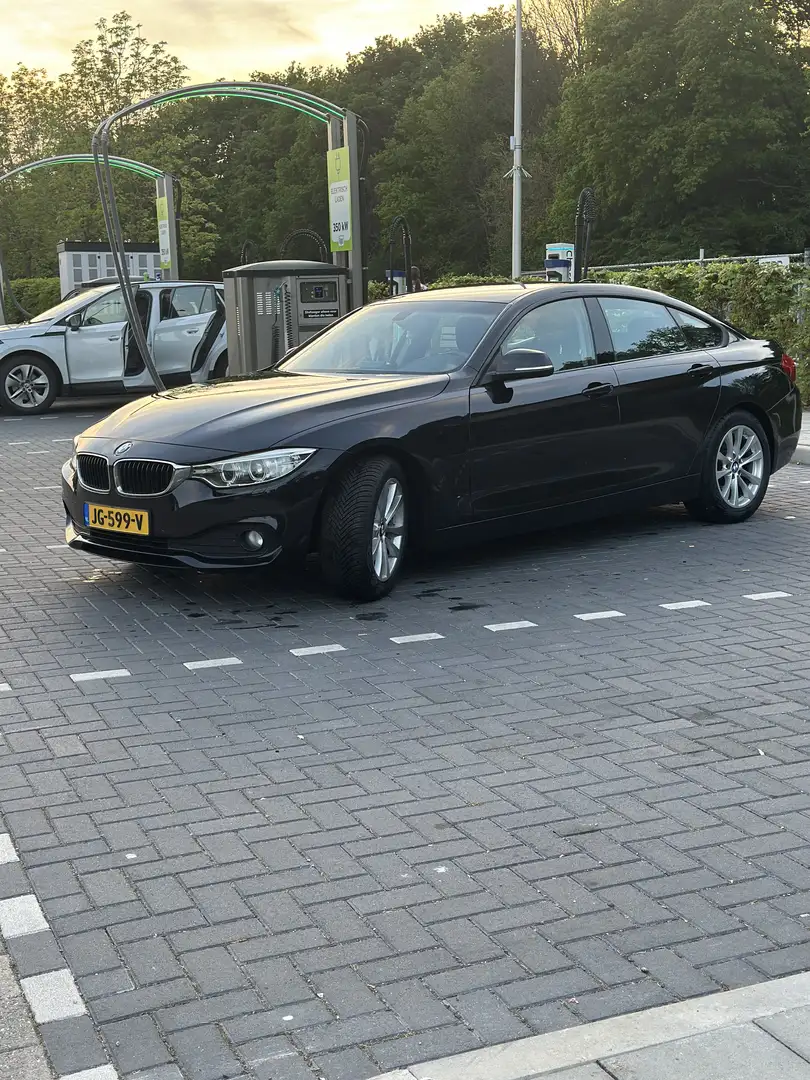 BMW 418 Sport Zwart - 2