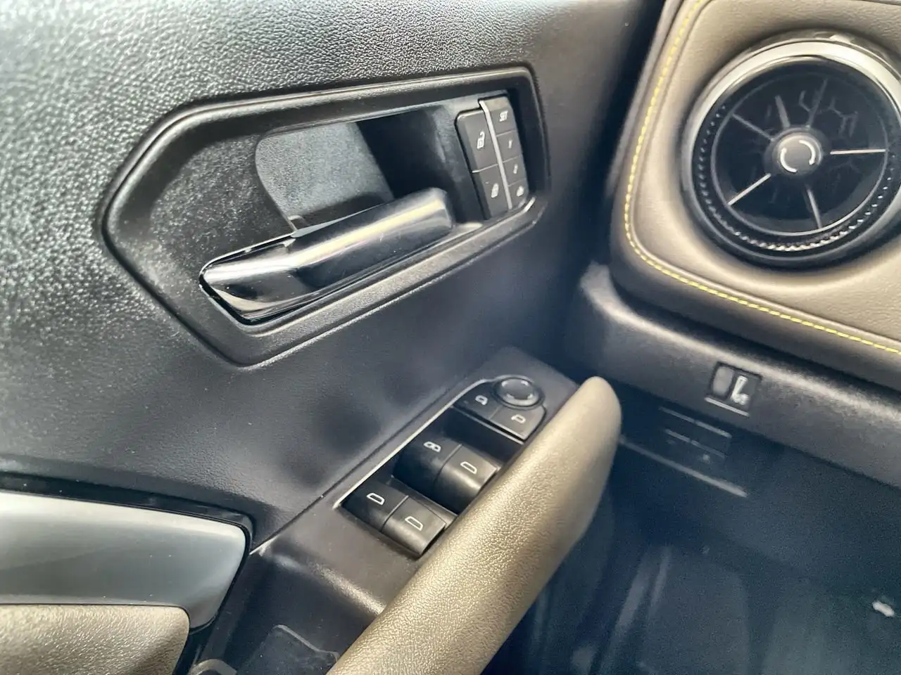 Chevrolet Colorado снимка Chevrolet Colorado