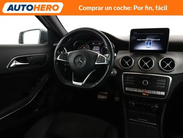 Mercedes-Benz Gla view 14
