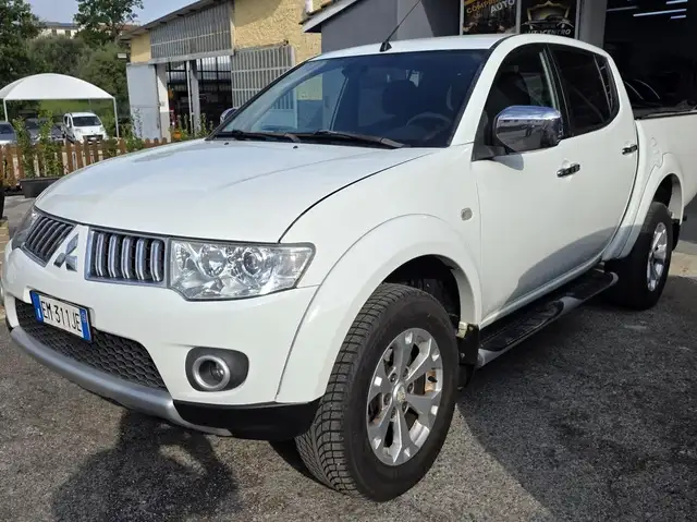 Mitsubishi L200