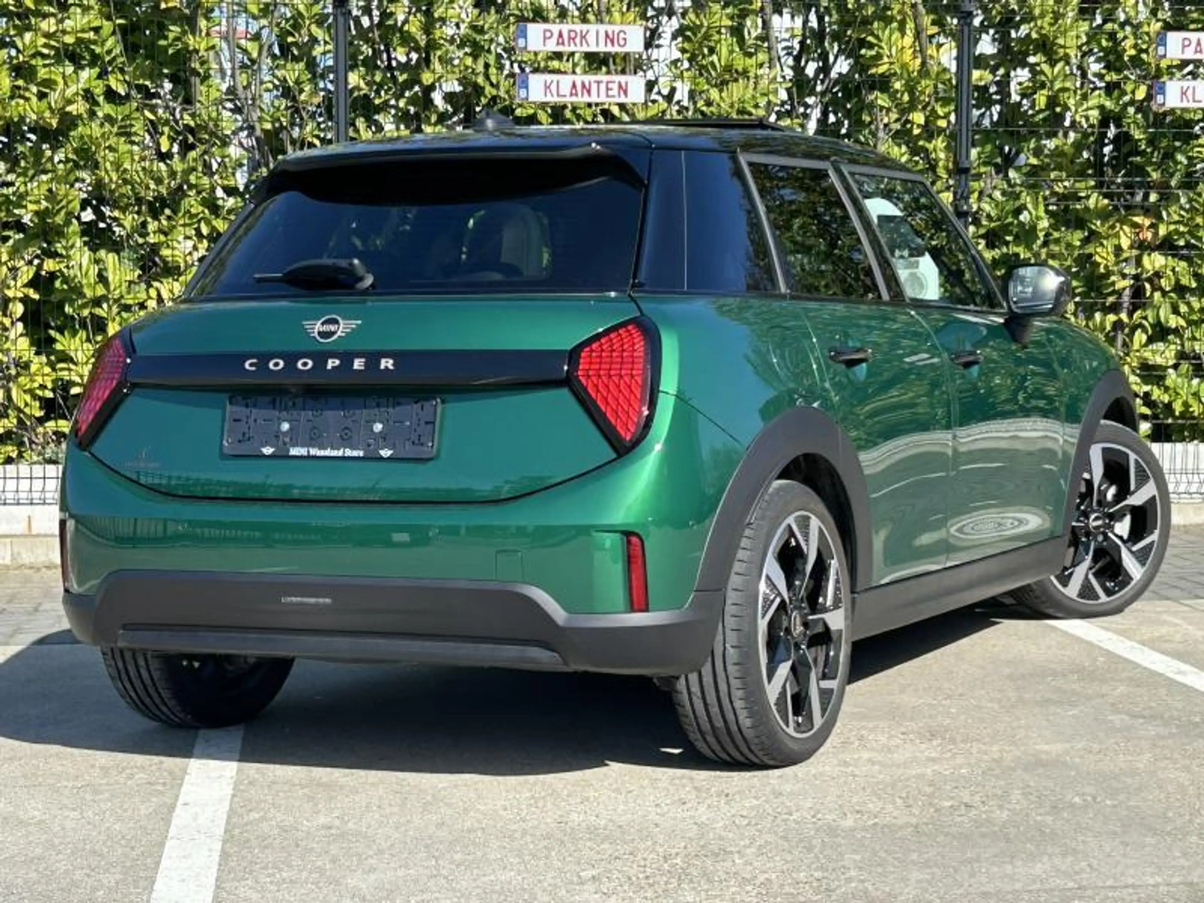 MINI Cooper C Favoured Pack M — photo 5