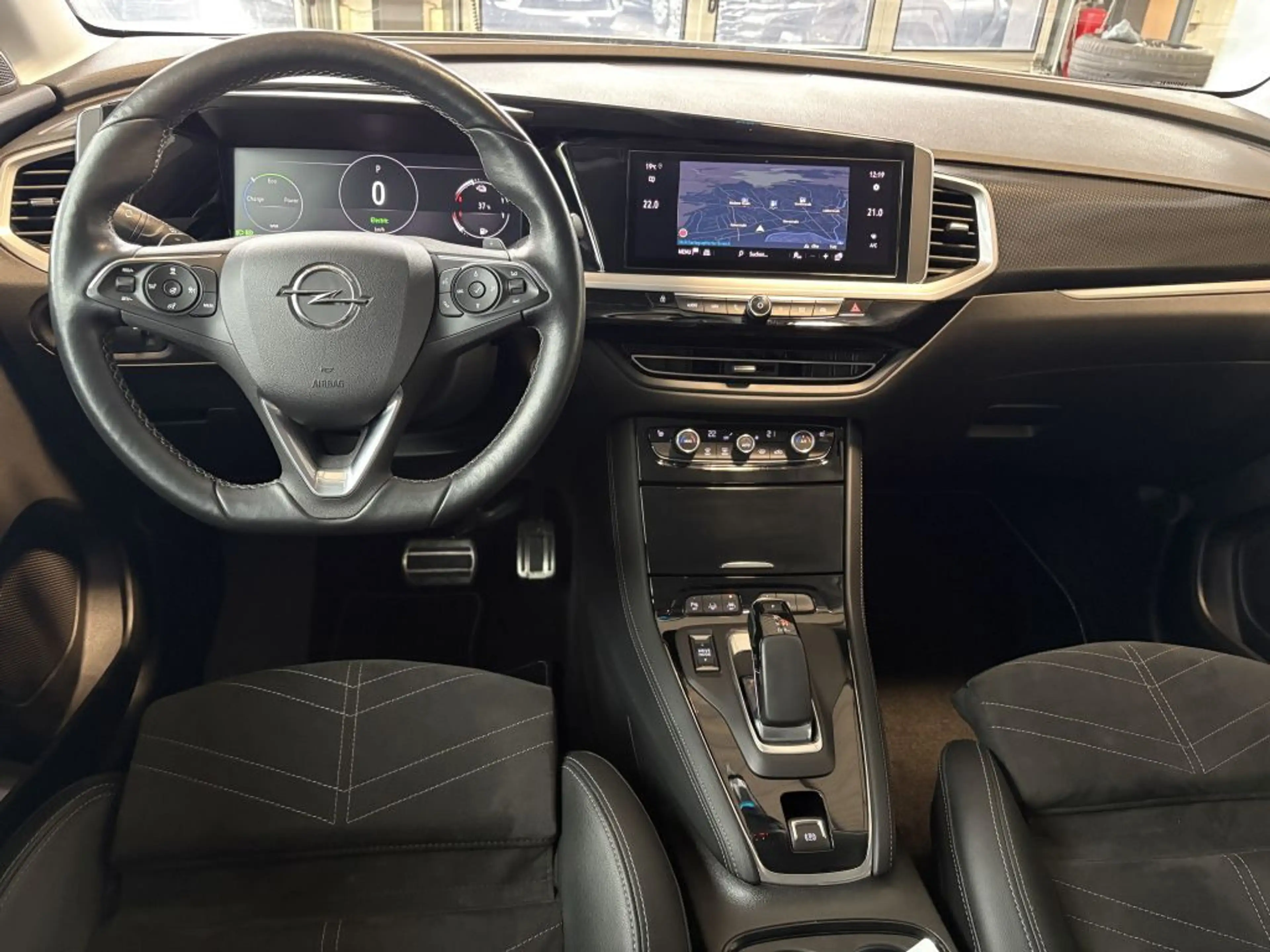 Opel Grandland X Grandland Plug-in-Hybrid 1.6 DI Automatik Elegan — photo 15