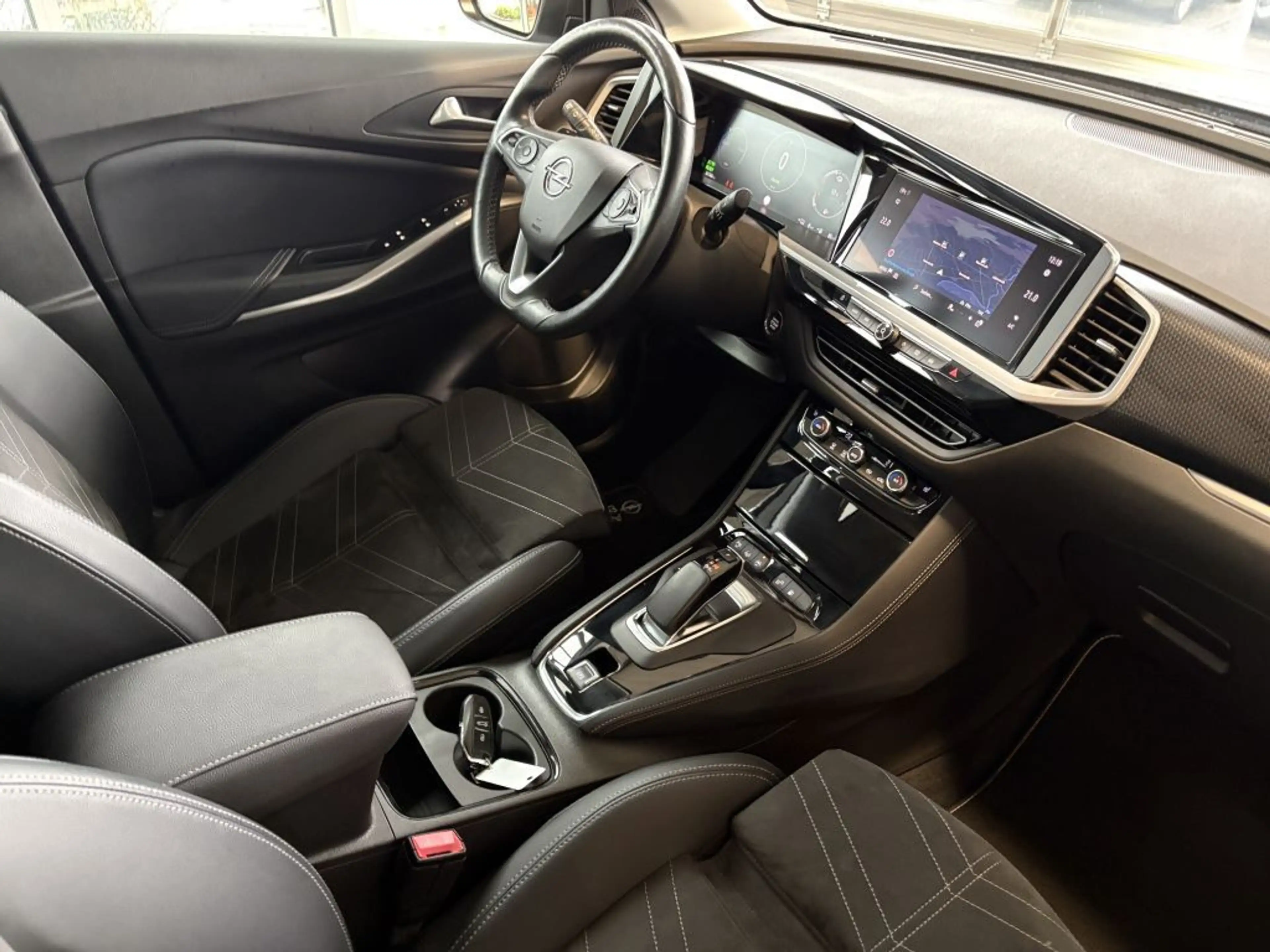 Opel Grandland X Grandland Plug-in-Hybrid 1.6 DI Automatik Elegan — photo 14