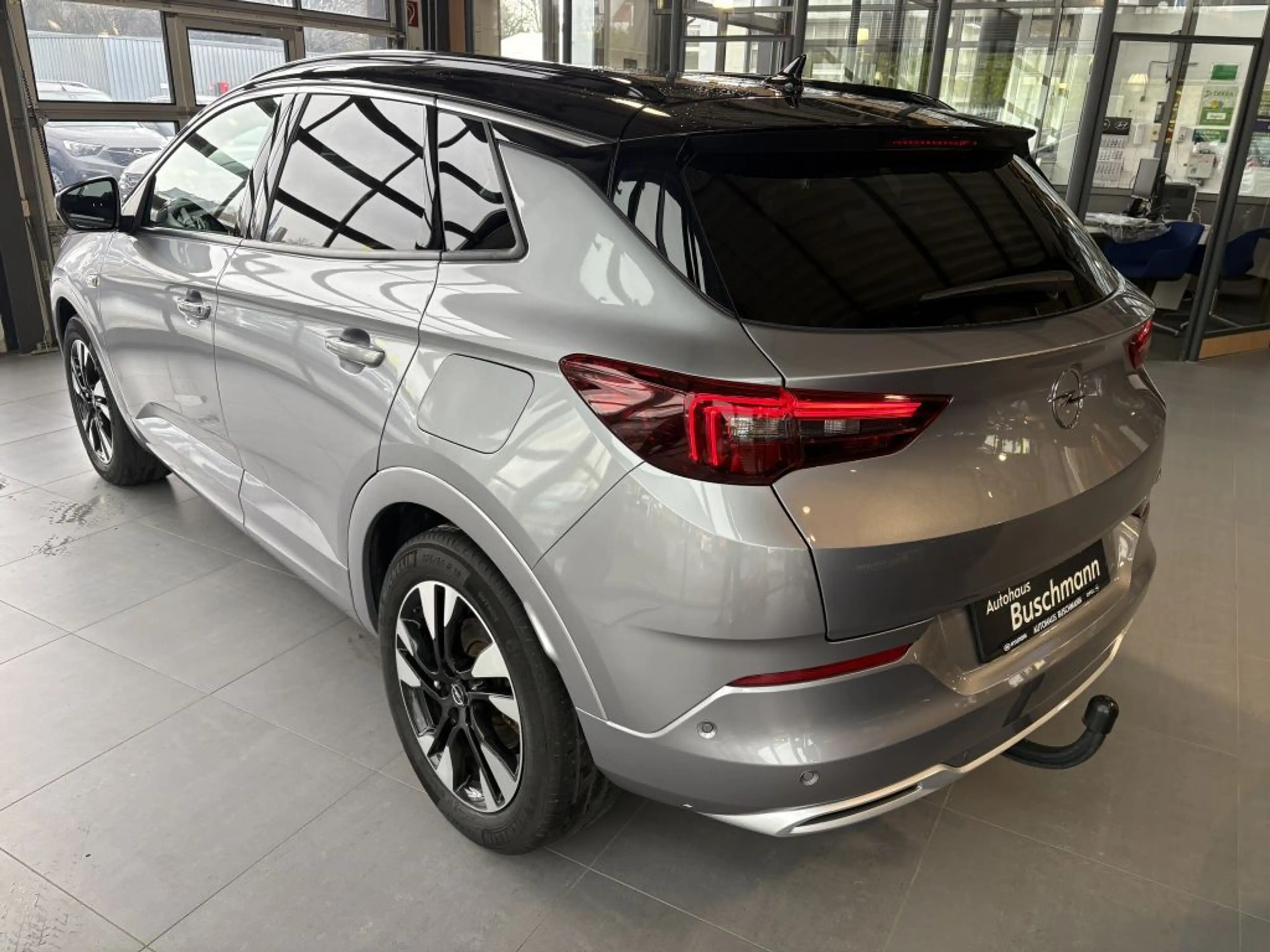 Opel Grandland X Grandland Plug-in-Hybrid 1.6 DI Automatik Elegan — photo 4