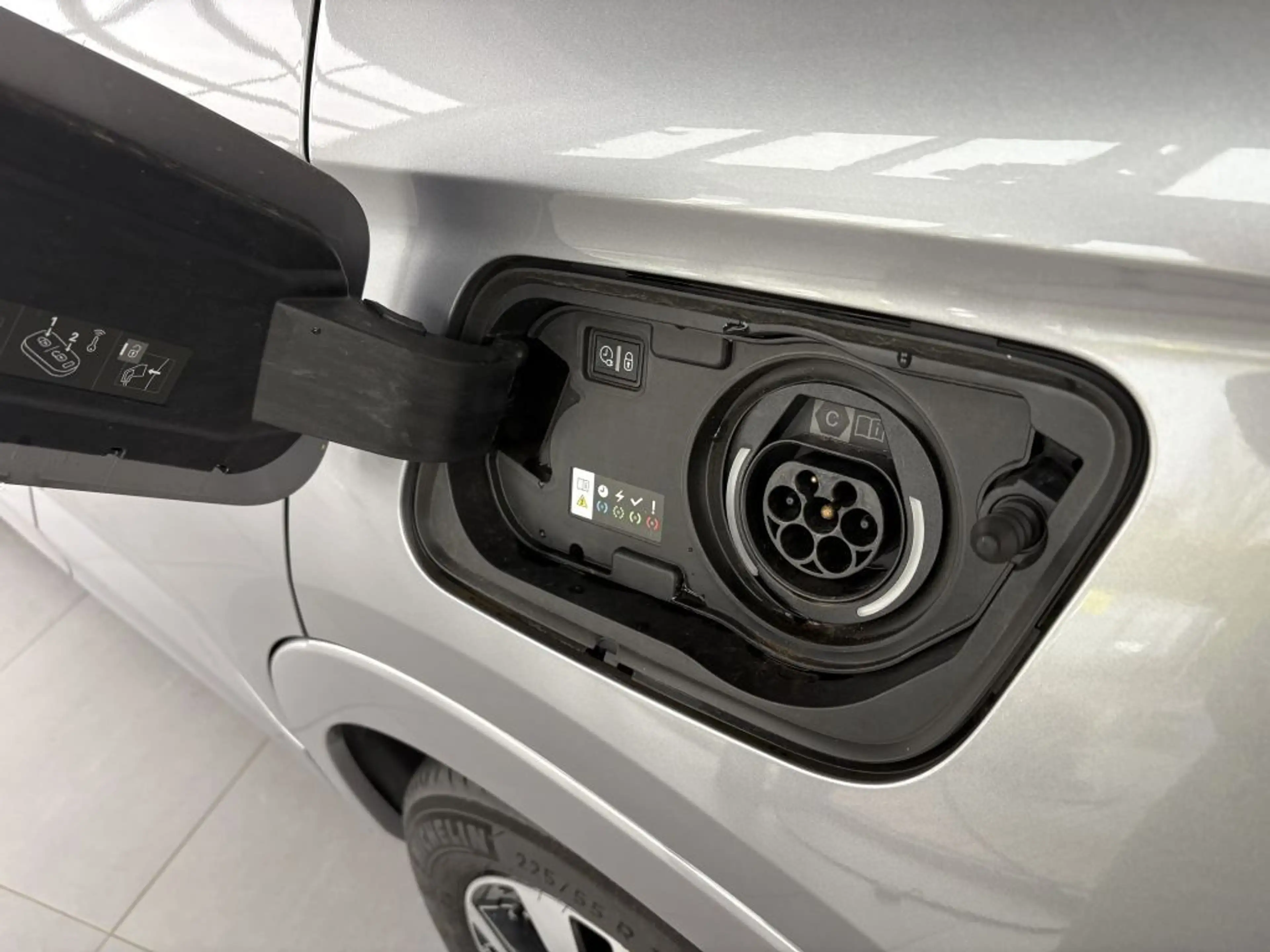 Opel Grandland X Grandland Plug-in-Hybrid 1.6 DI Automatik Elegan — photo 10