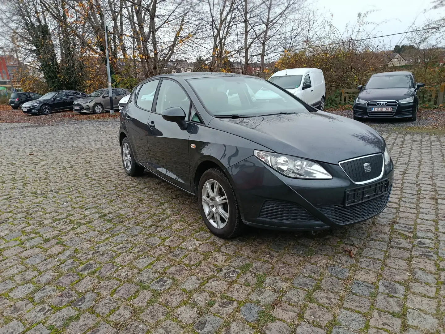 SEAT Ibiza Ibiza 1.4 TDI PD Ecomotive Gris - 1