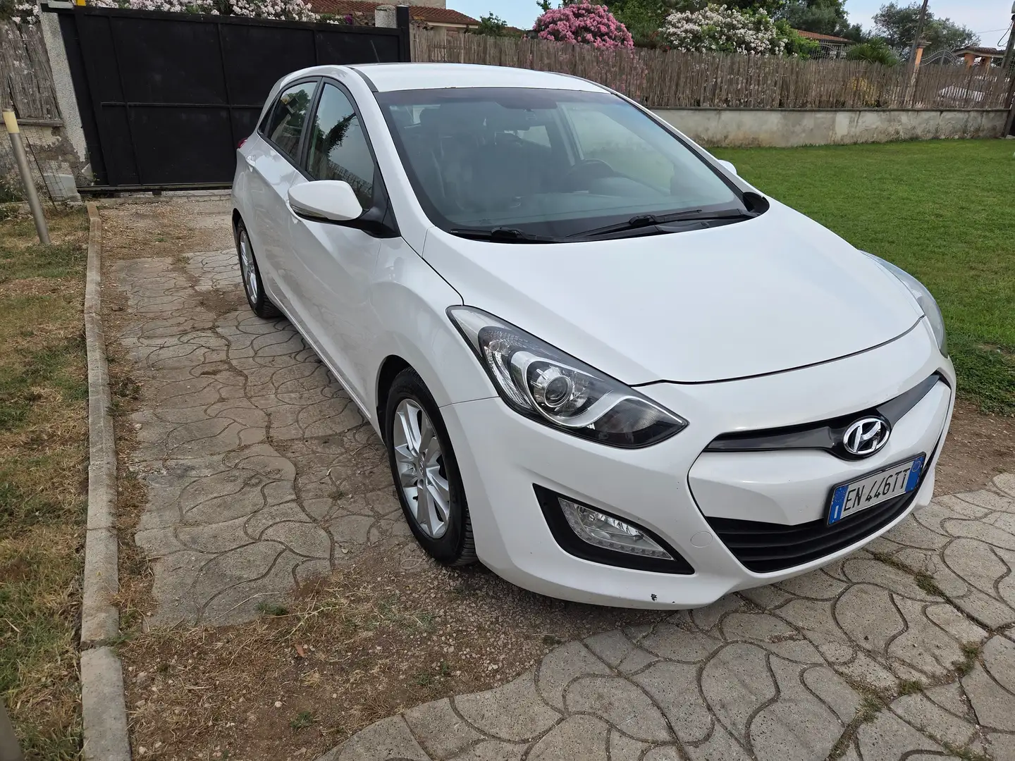 Hyundai i30 i30 II 2012 5p 1.6 crdi Comfort 110cv Bianco - 2