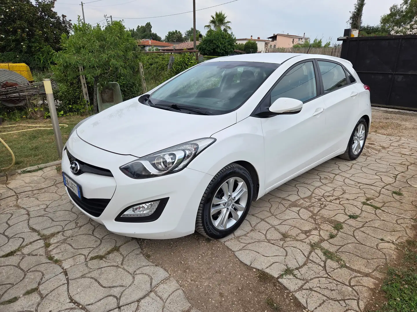 Hyundai i30 i30 II 2012 5p 1.6 crdi Comfort 110cv Bianco - 1