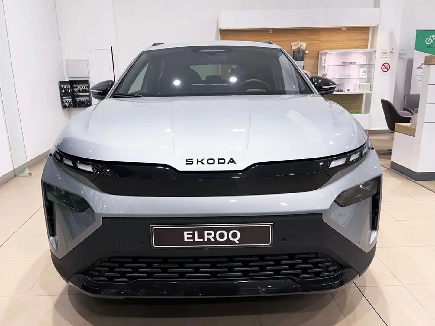 Skoda Elroq 210 kW 82 kWh (77 kwh neta) Sportline Gris - 2