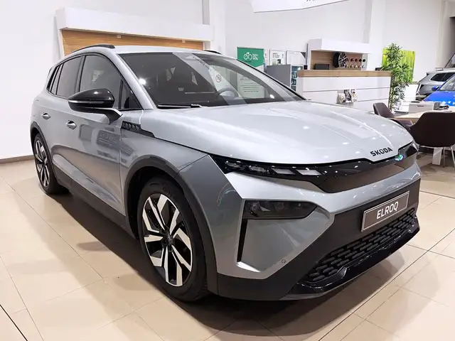 Skoda Elroq 210 kW 82 kWh (77 kwh neta) Sportline