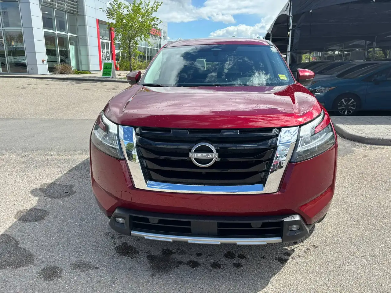 Nissan Pathfinder снимка Nissan Pathfinder