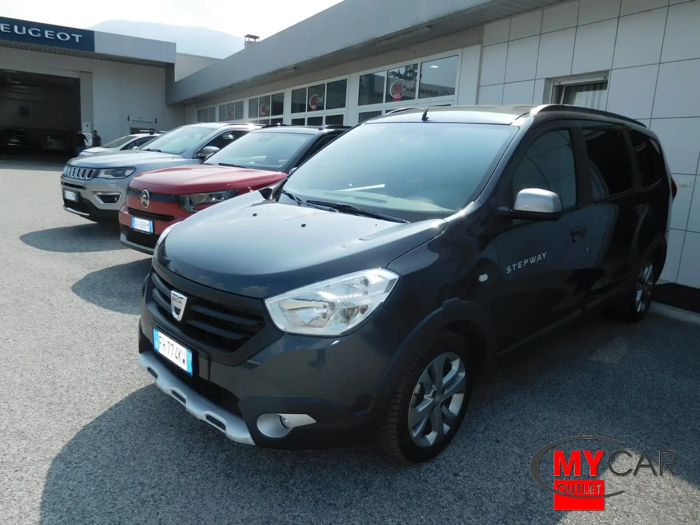 Dacia Lodgy Stepway 1.5 dCi 8V 110cv S&S 7 posti GANCIO Gris - 1