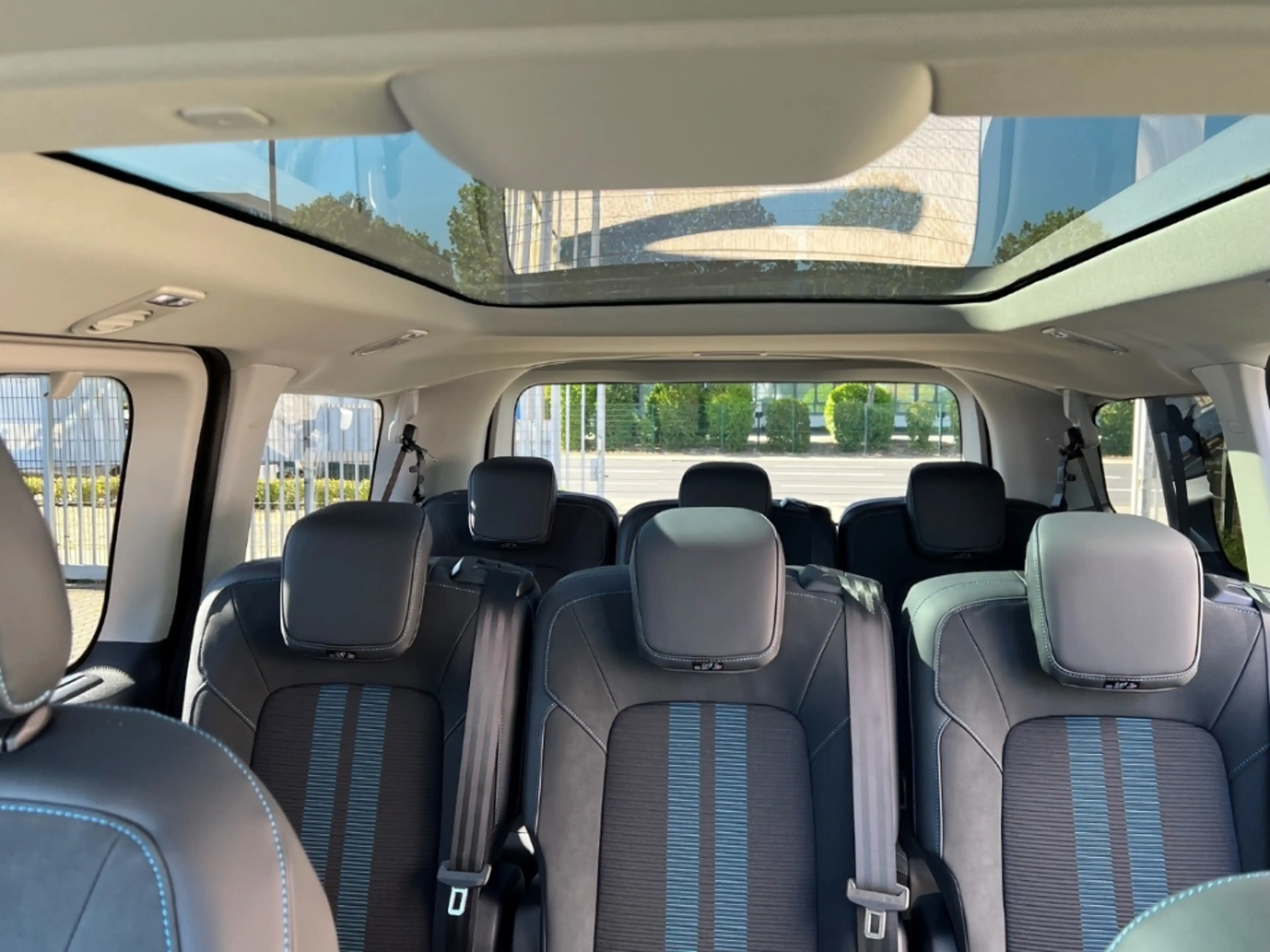 Ford Tourneo Custom FWD Sport L1 AHK+Klima+B&O+360°Kamera+Navi+Tempoma — photo 3