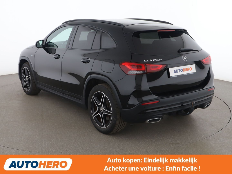 Mercedes-Benz GLA 250 GLA 250e AMG Line — photo 4