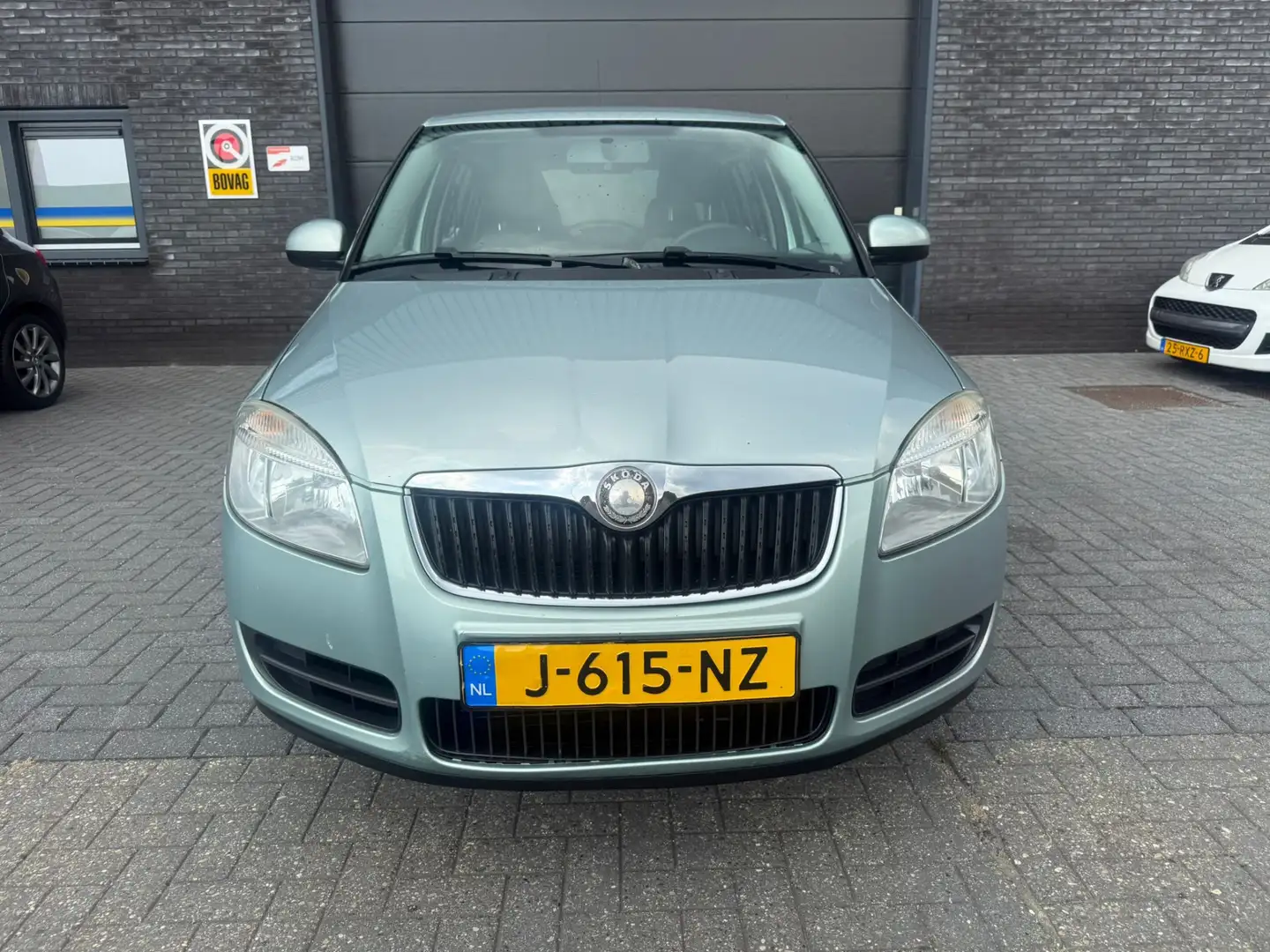 Skoda Fabia 1.2-12V Tour | NIEUWE APK | AIRCO | ELEC RAMEN | C Grijs - 2