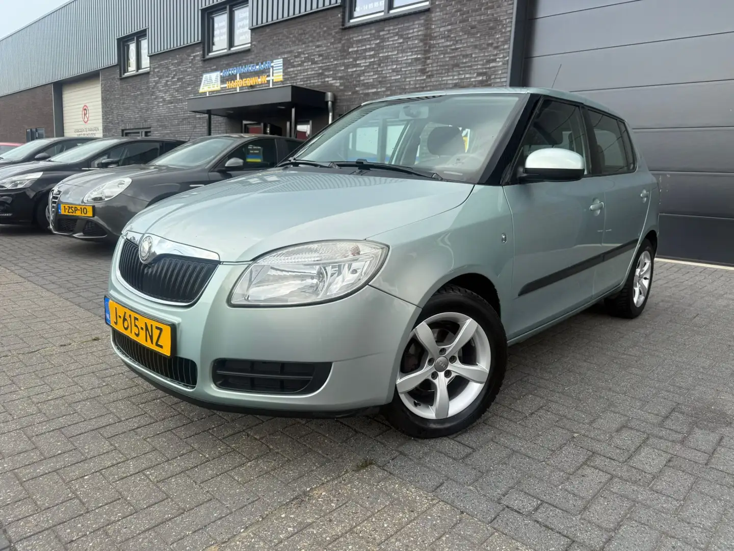 Skoda Fabia 1.2-12V Tour | NIEUWE APK | AIRCO | ELEC RAMEN | C Grijs - 1