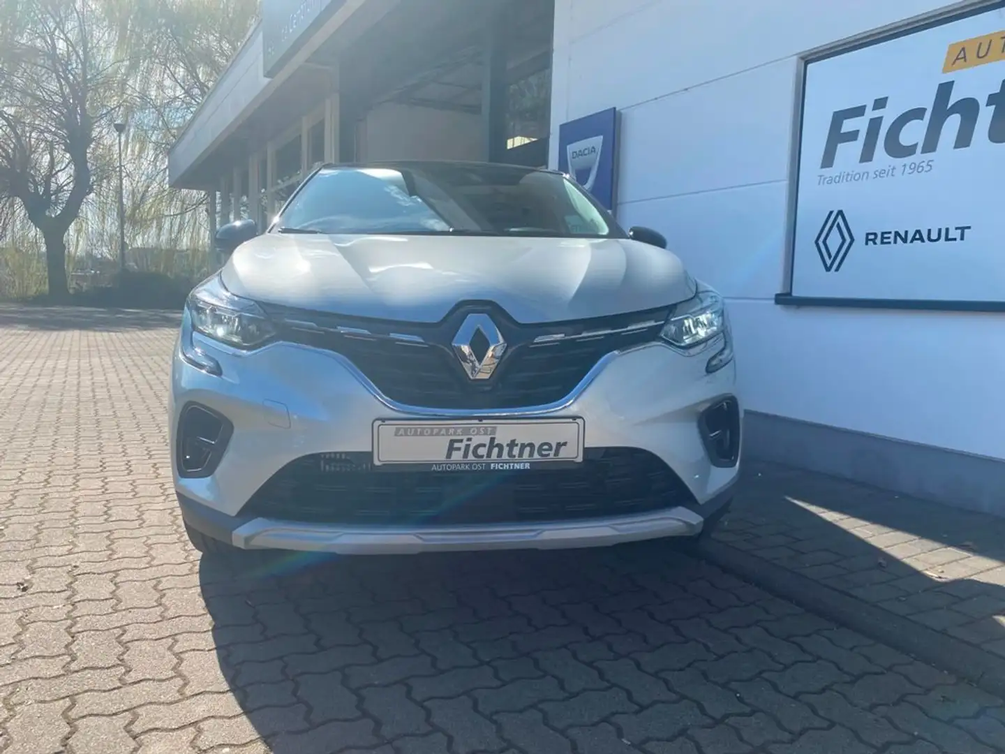 Renault Captur Techno TCe 140 Kamera großes Navi Silber - 2