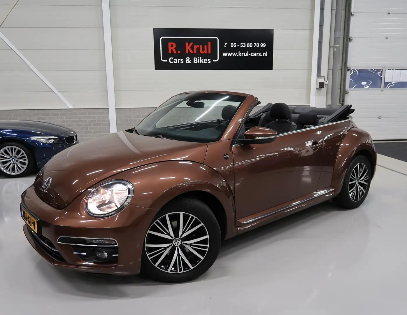 Volkswagen Beetle Cabriolet 1.2 TSI Sound 2018 Airco-ecc Navigatie A Bruin - 1