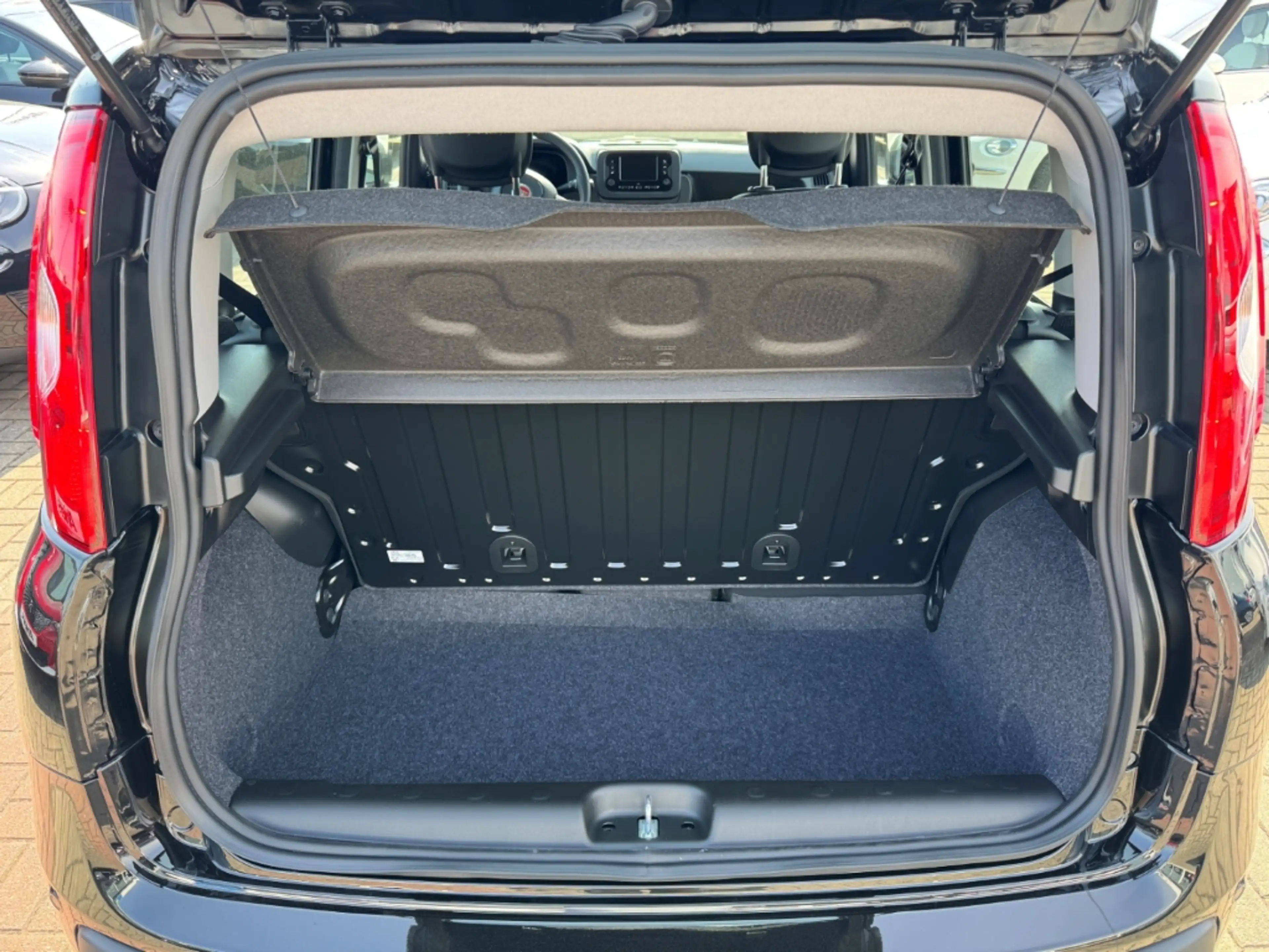 Fiat New Panda Icon+5SITZER+KLIMA+BLUETOOTH+EINPARKHILFE+TEMPOMAT — photo 7