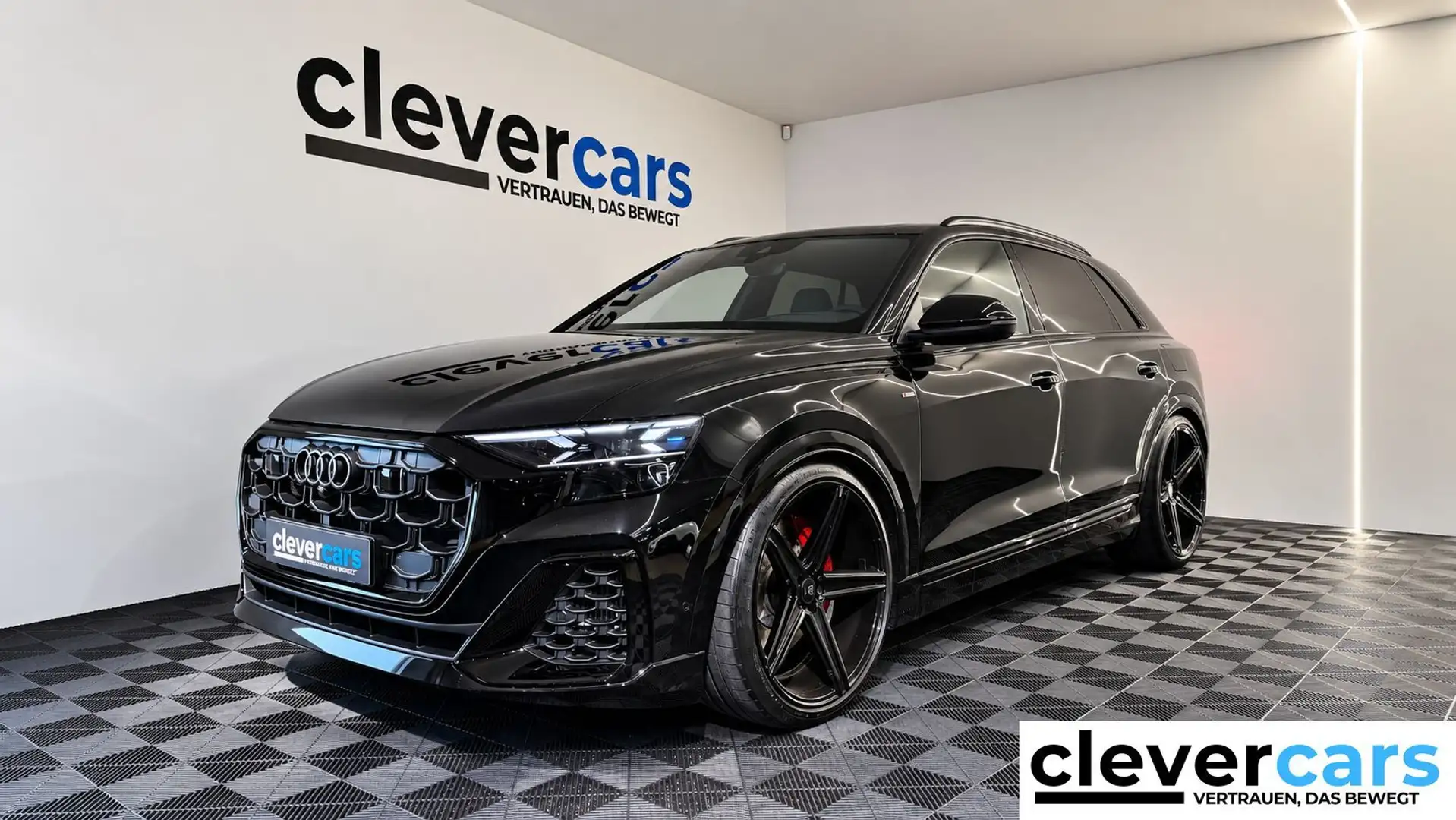 Audi Q8 55 TFSI e quattro Schwarz - 1