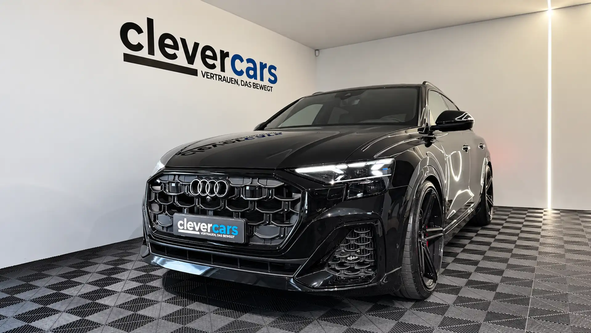 Audi Q8 55 TFSI e quattro Schwarz - 2