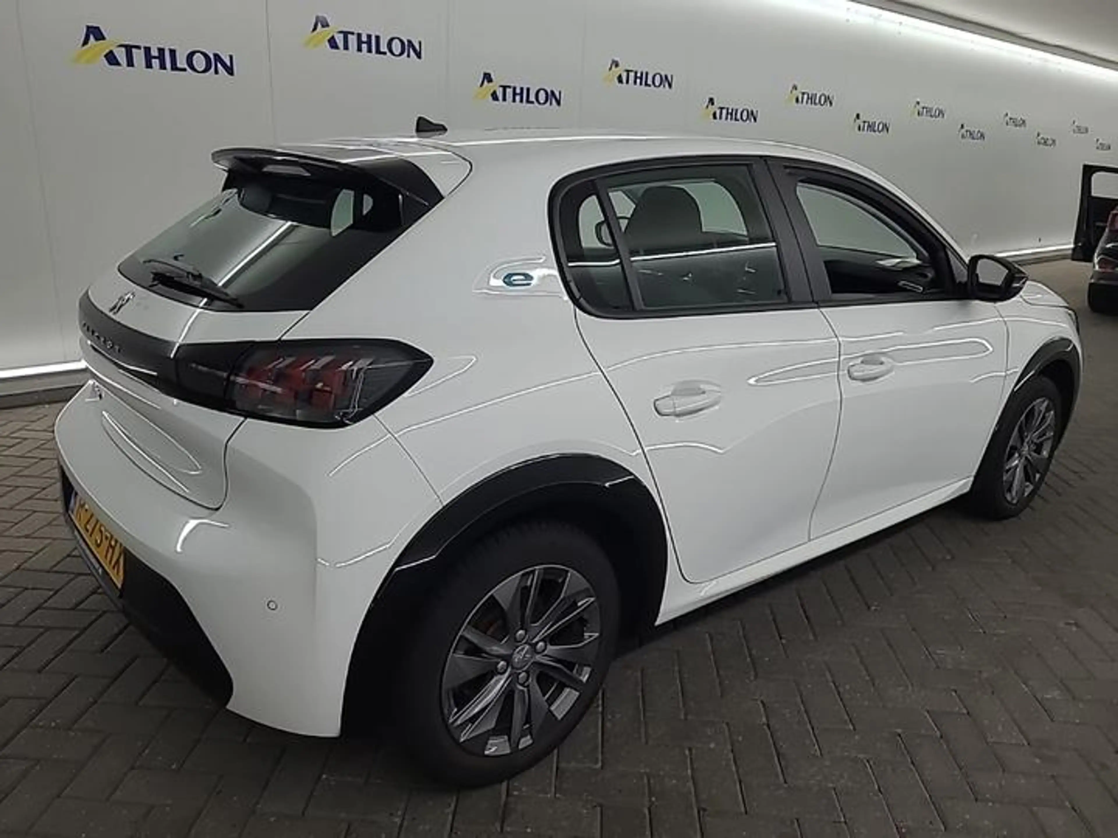 Peugeot e-208 EV ACTIVE PACK 50 kWh (95% SOH) I AUTOMAAT I APPLE — photo 3
