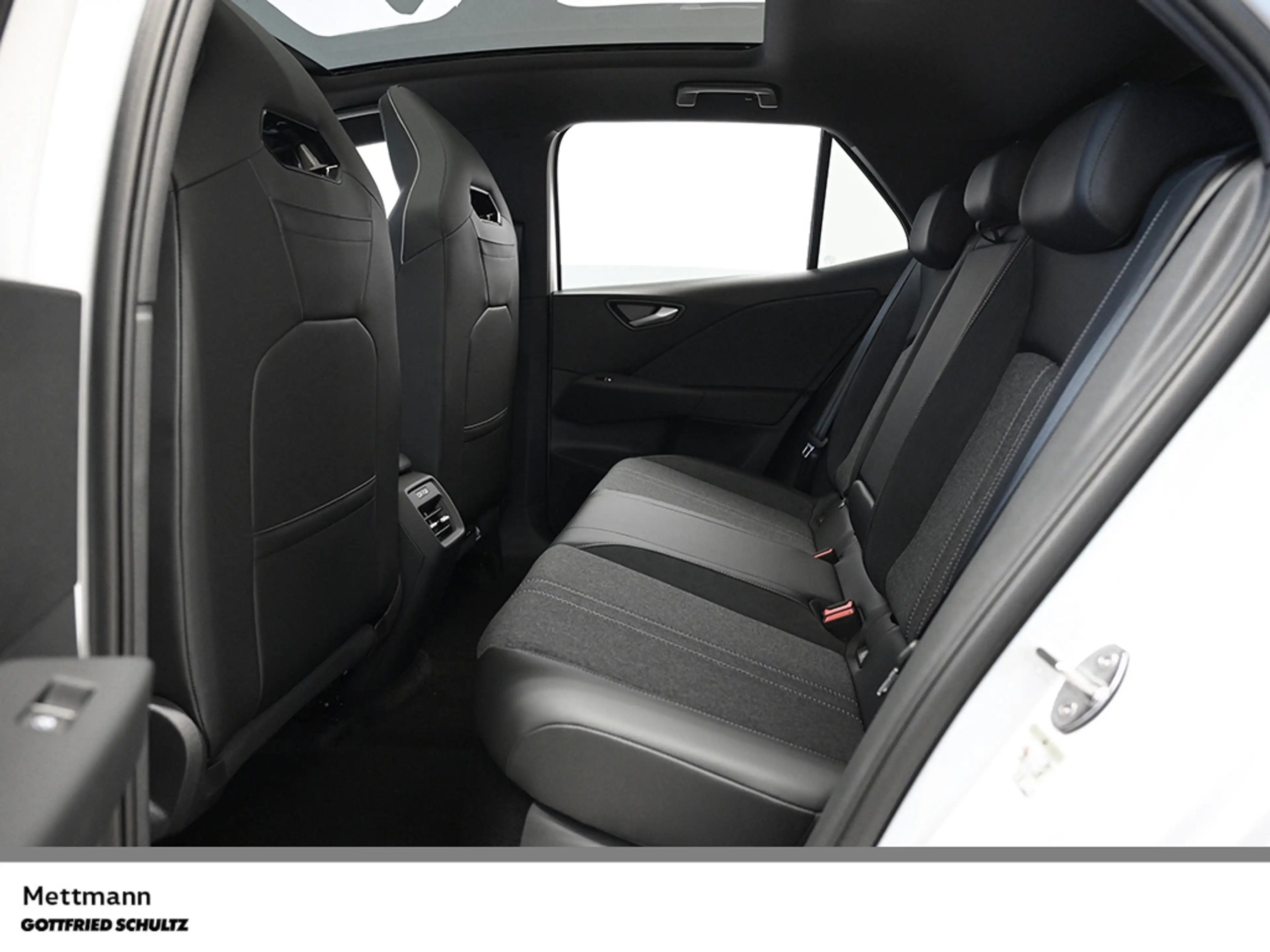 Volkswagen ID.3 Style SHZ LED AHK PANO H&KHUD ACC — photo 13