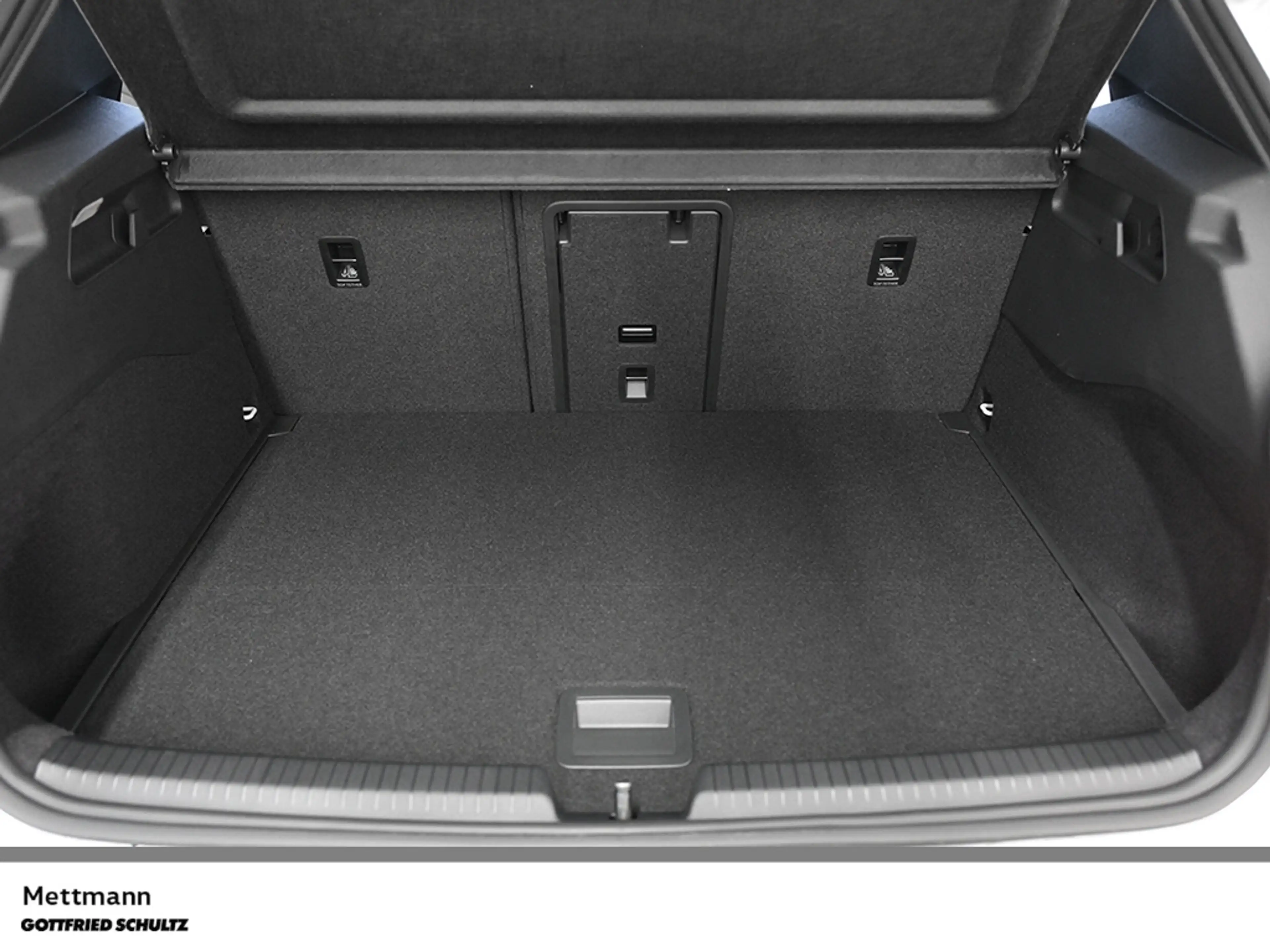 Volkswagen ID.3 Style SHZ LED AHK PANO H&KHUD ACC — photo 8