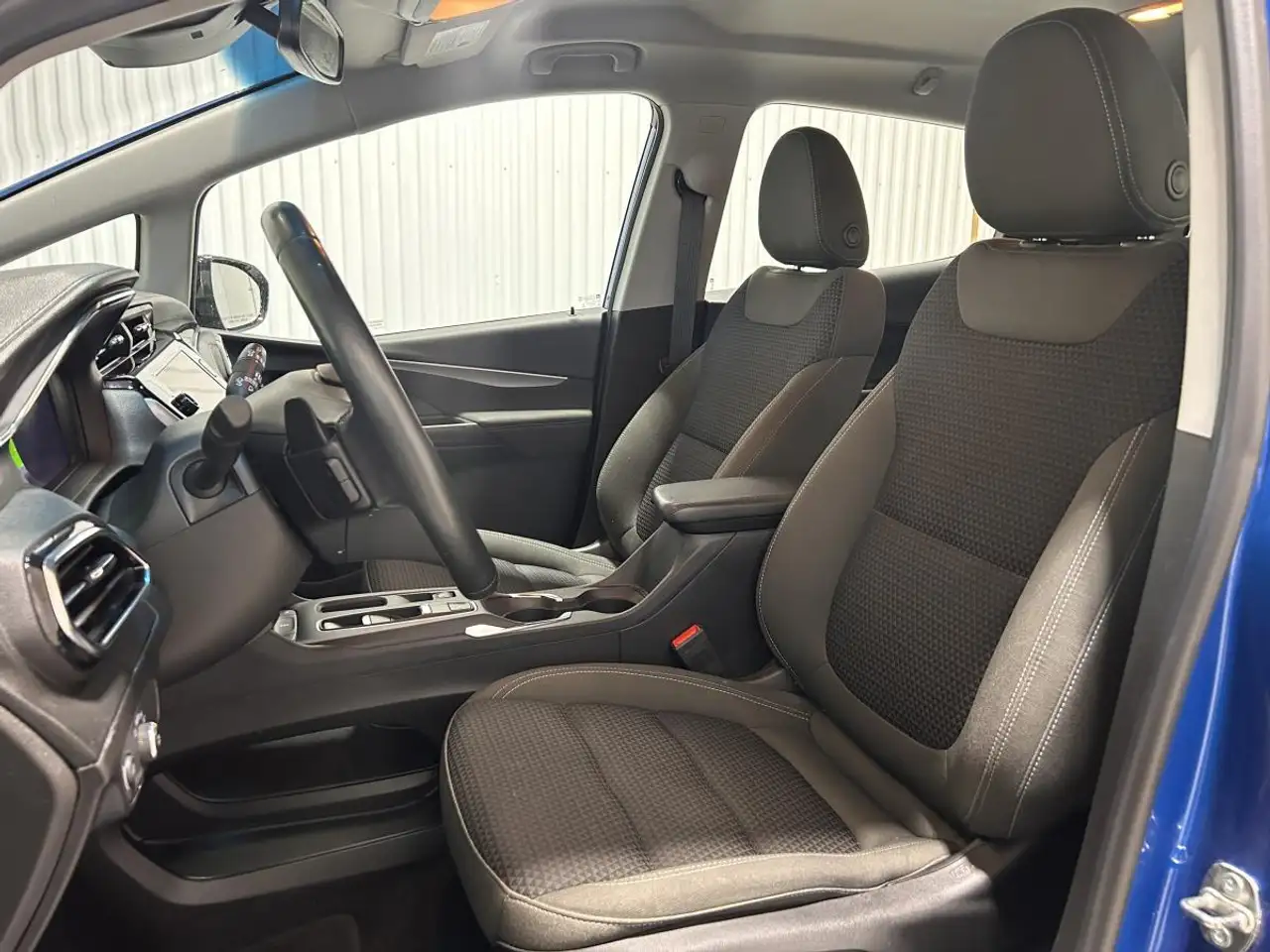 Chevrolet Bolt photo Chevrolet Bolt