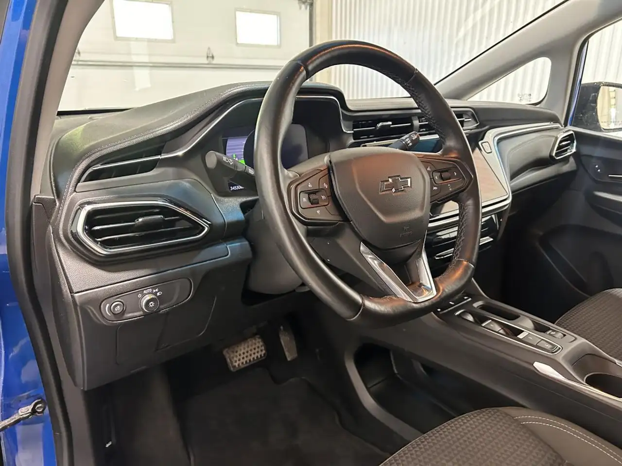 Chevrolet Bolt photo Chevrolet Bolt
