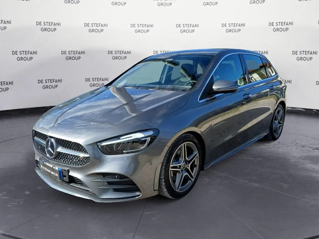 Mercedes-Benz B 180