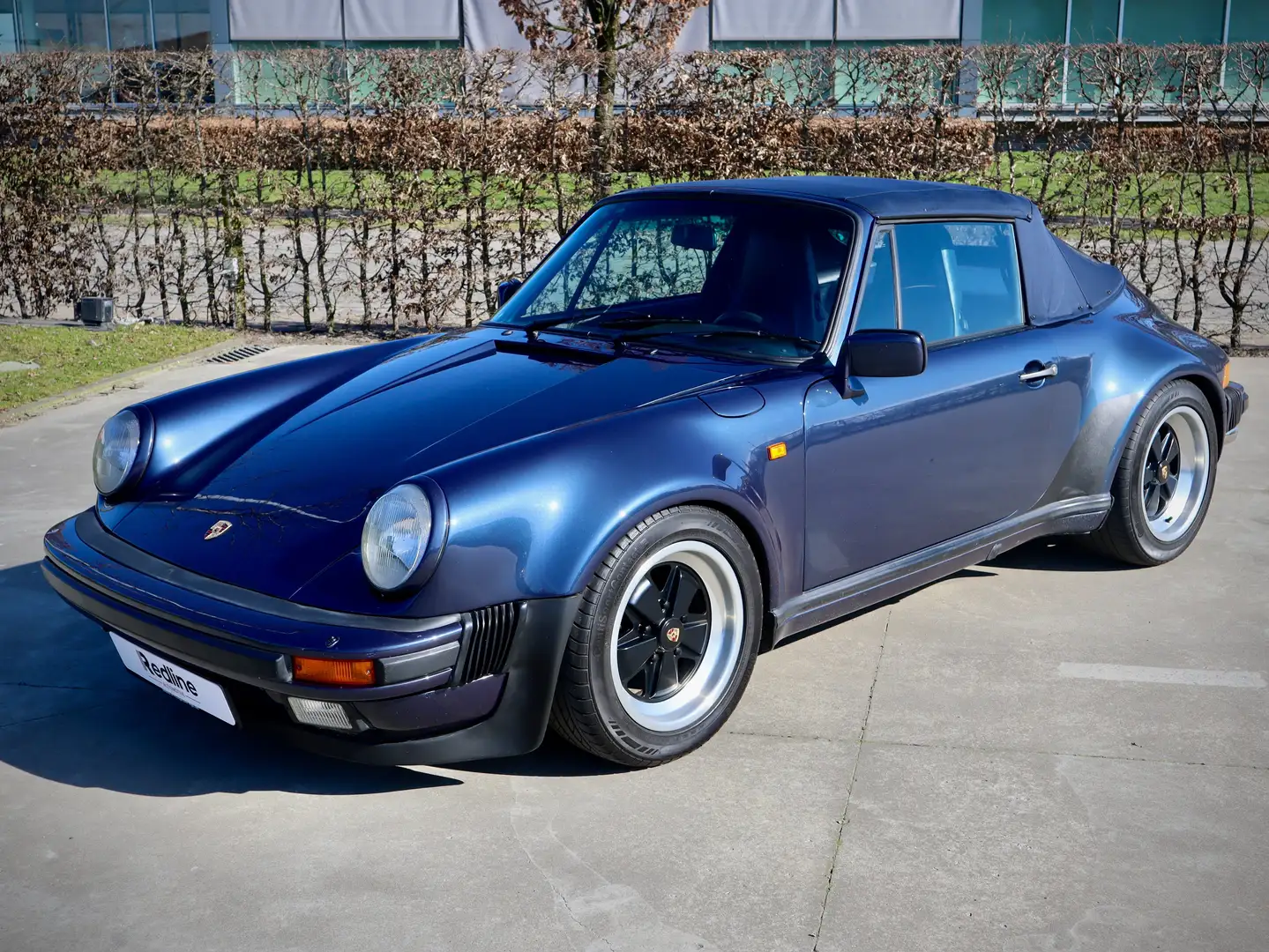 Porsche 911 Carrera Cabriolet 3.2 Bleu - 2