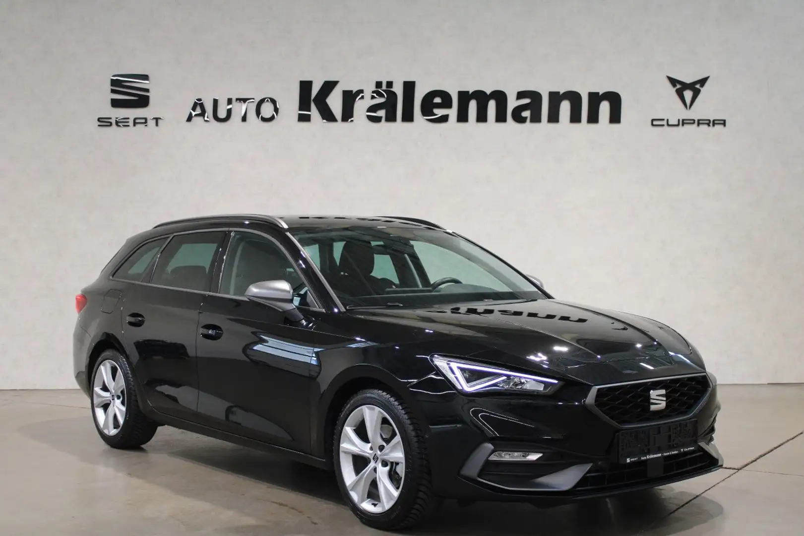 SEAT Leon Sportstourer FR 1,5 TSI DSG Noir - 1