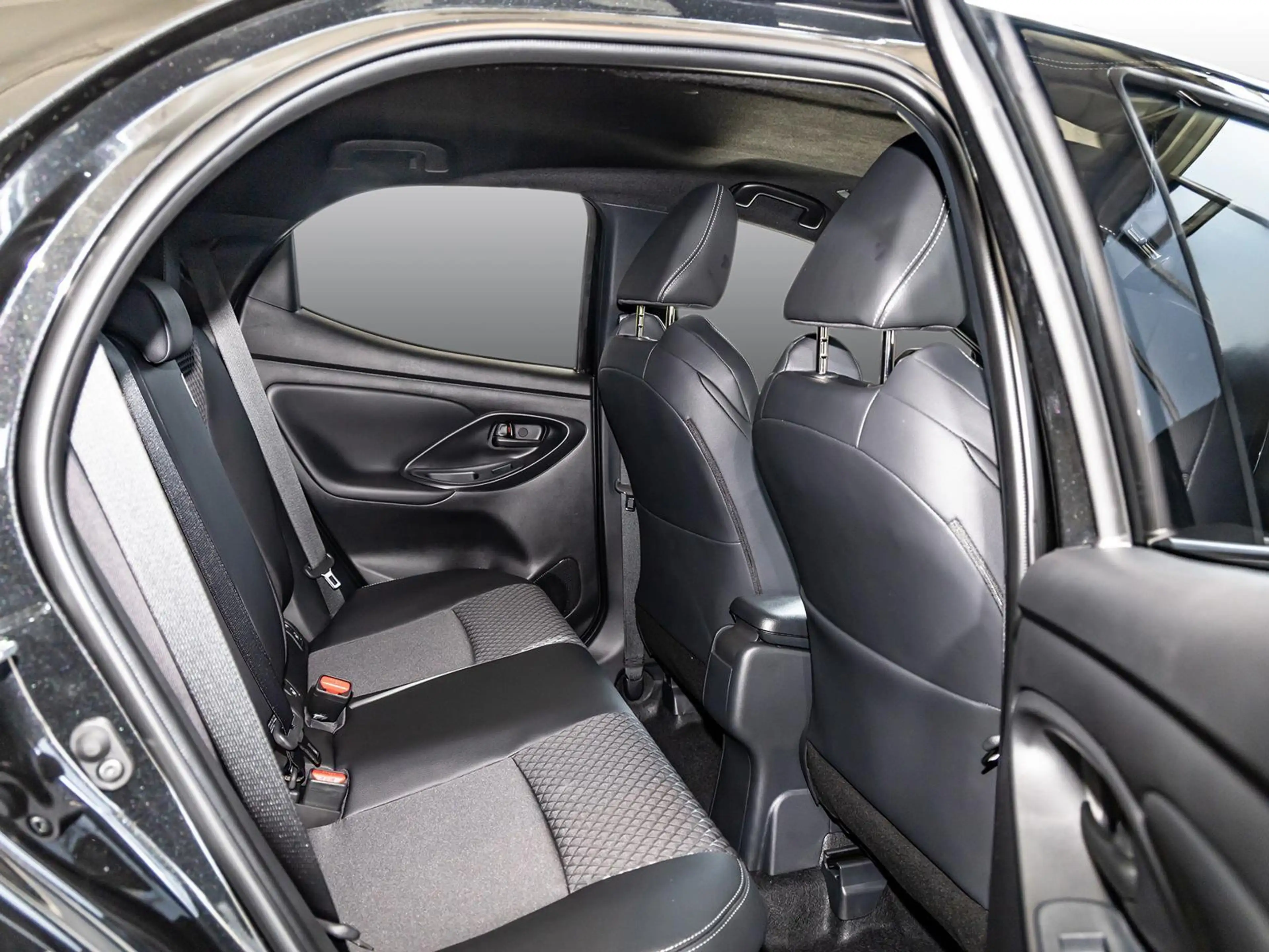 Mazda 2 Hybrid 116 CVT Homura NAVI SHZ PDC BT — photo 5