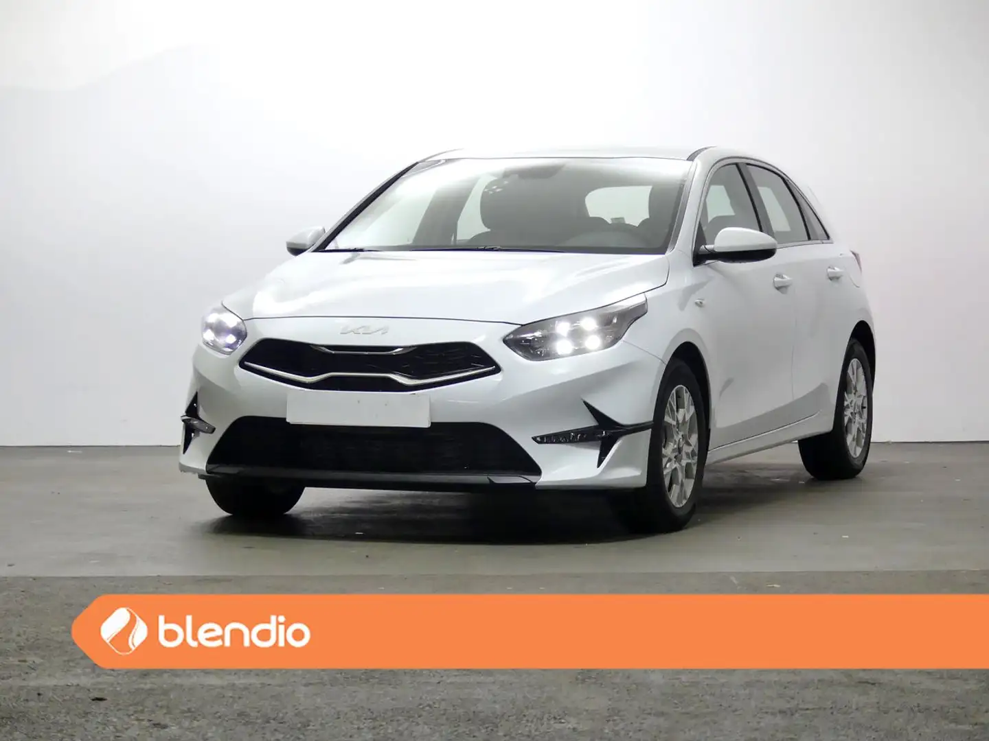 Kia Ceed / cee'd 1.0 T-GDI Drive Белый - 1