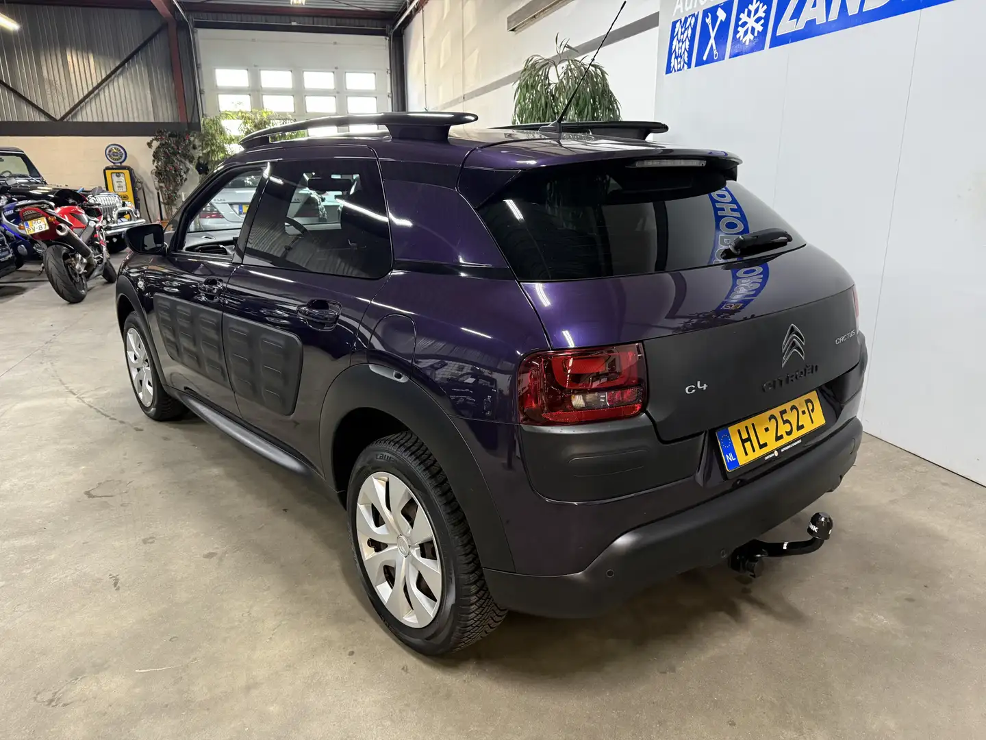 Citroen C4 Cactus 1.2 PureTech Business Plus // Cruise // Trekhaak Paars - 2