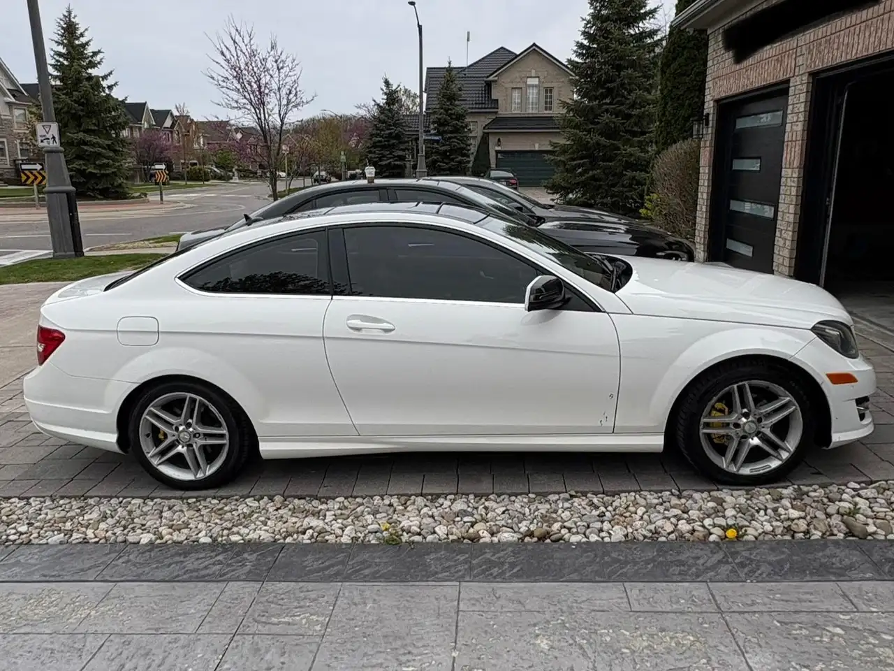 Mercedes-Benz C-Class снимка Mercedes-Benz C-Class