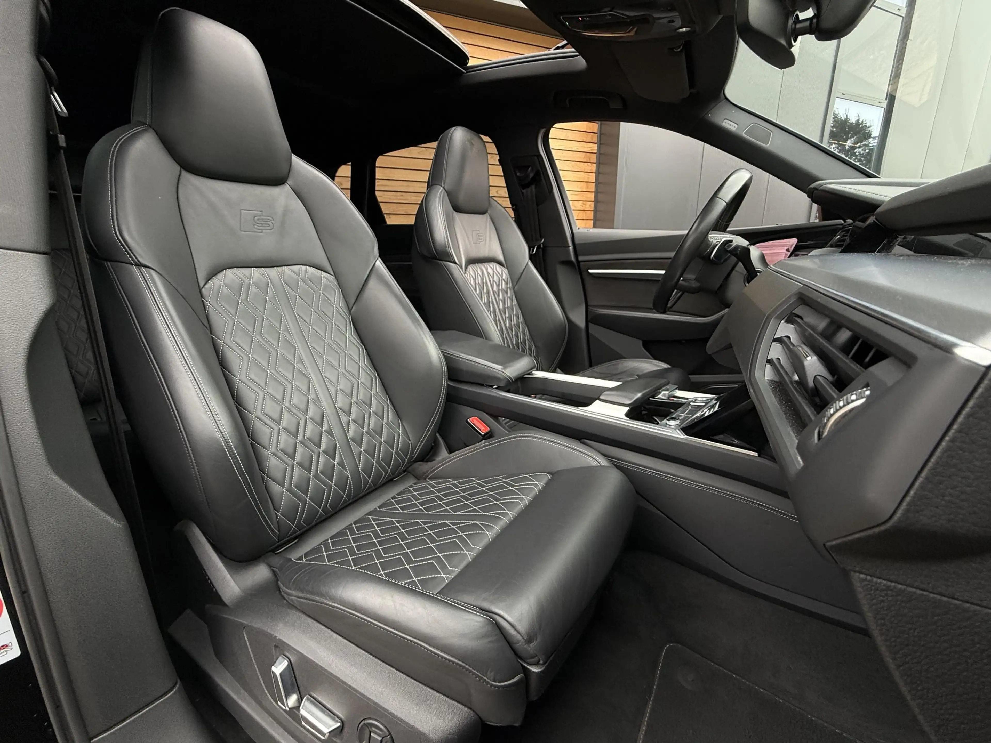 Audi e-tron 55 quattro S-line RS-SEATSPANO|HEAD-UP|B&O|PANO|36 — photo 4