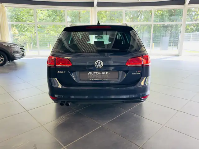Volkswagen Golf view 5