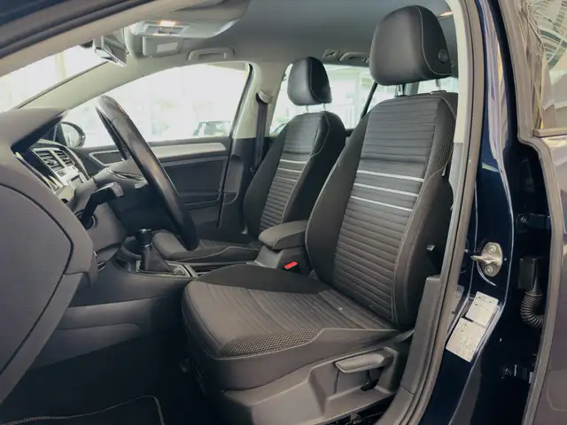 Volkswagen Golf view 10