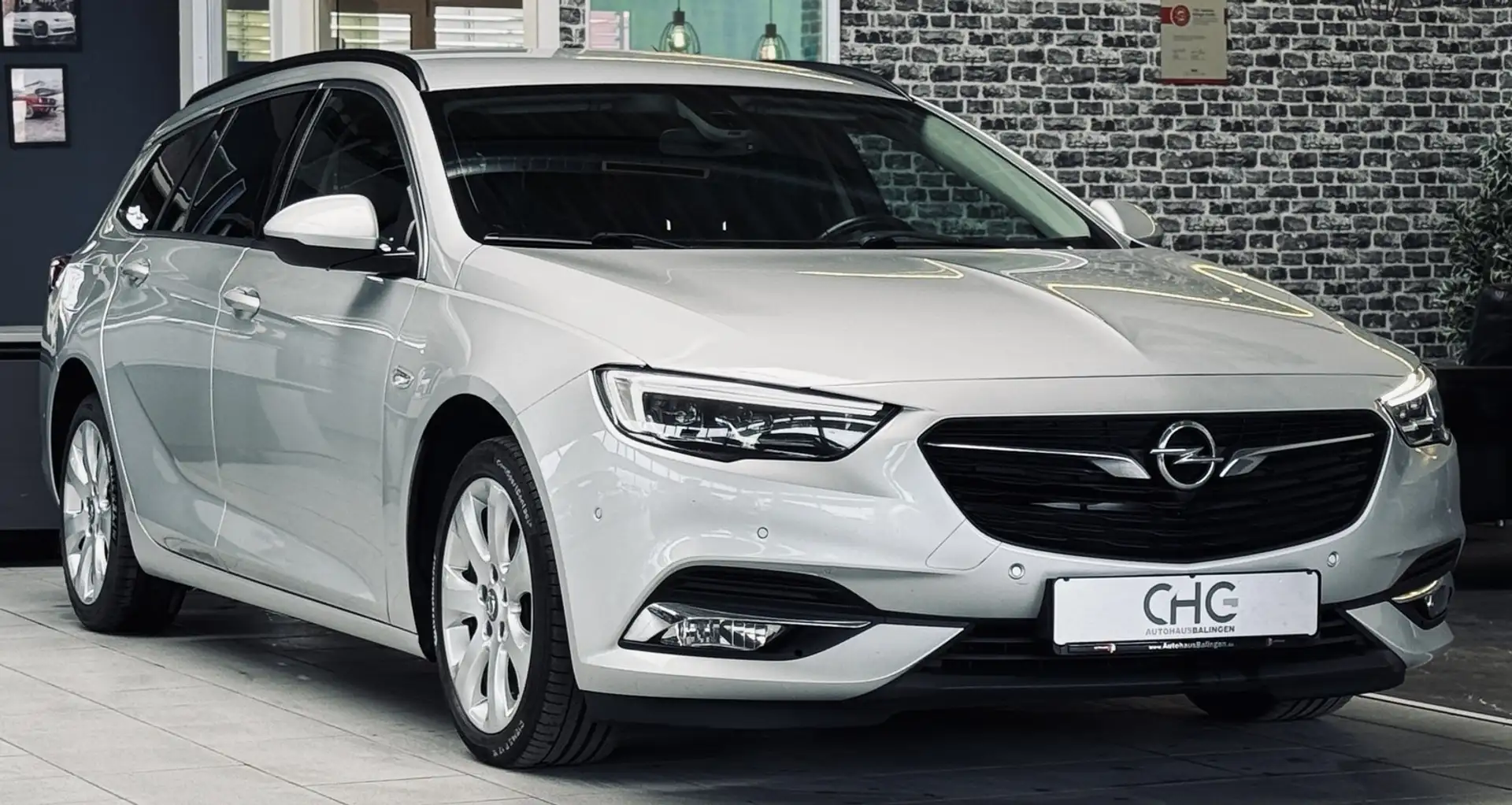 Opel Insignia B Sports Tourer Business Edition Stříbrná - 1