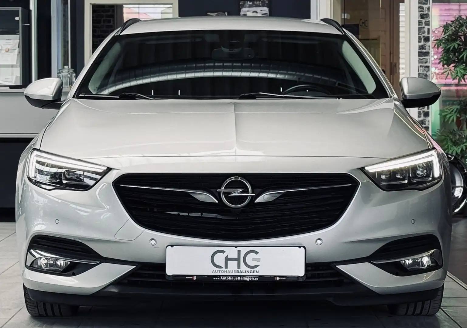 Opel Insignia B Sports Tourer Business Edition Stříbrná - 2