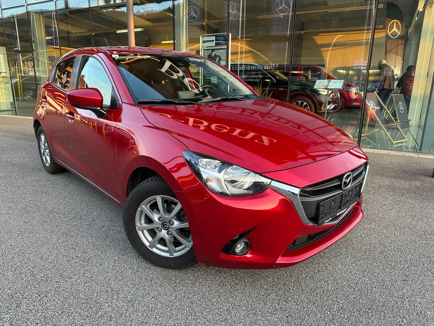 Mazda 2 G75 Attraction *NUR 33.400 km* Rouge - 1