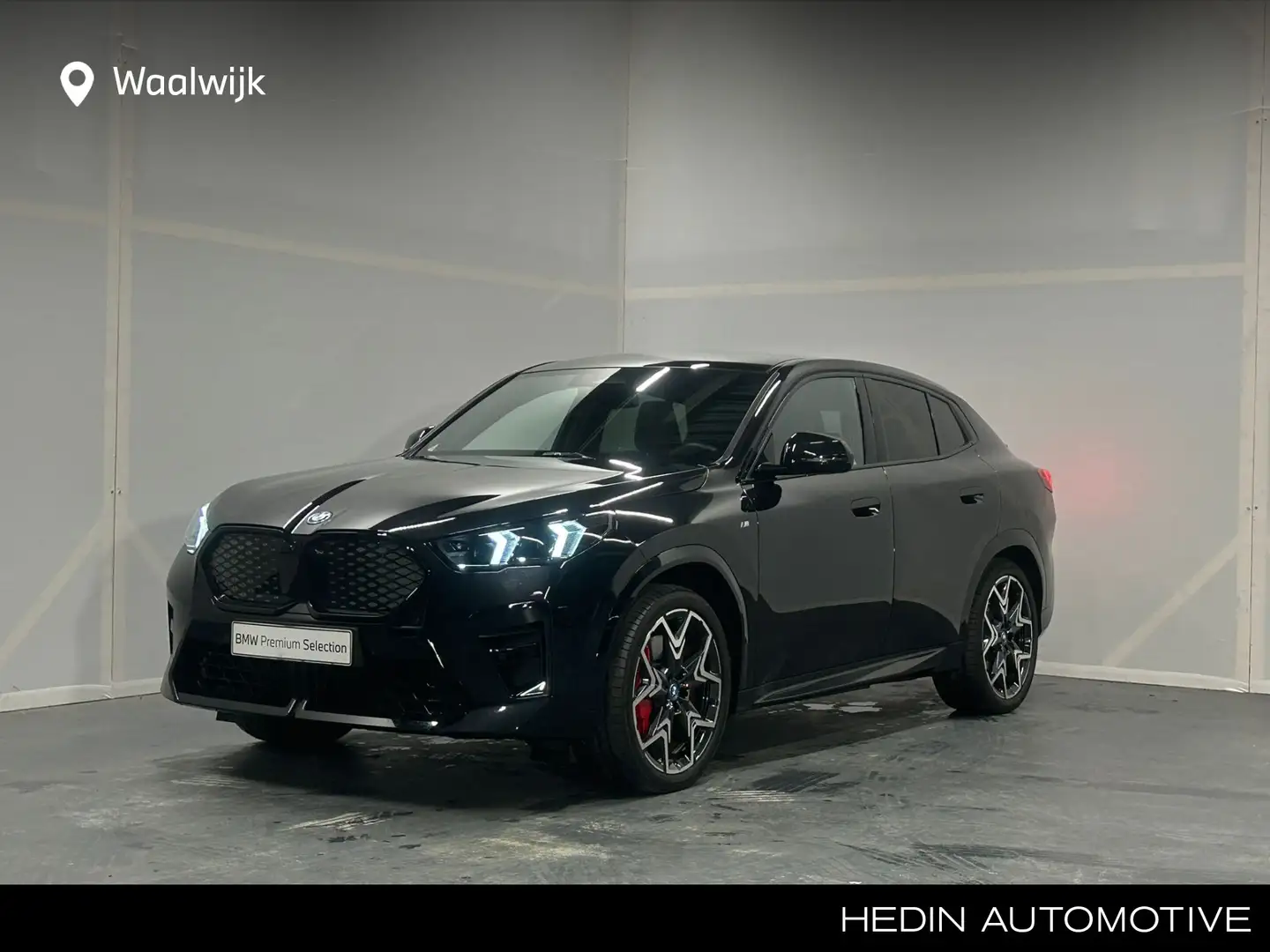 BMW iX2 xDrive30 67 kWh Zwart - 1