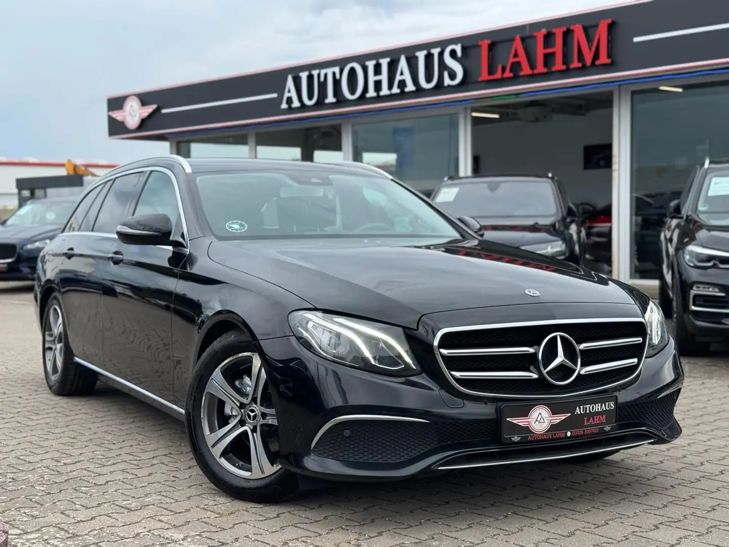Mercedes-Benz E 200 d T 9G-TRONIC"AVANTGARDE"AHK*LED*STANDHEIZU Nero - 1