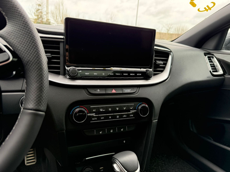 Kia ProCeed / pro_cee'd Proceed GT line 1.5 DCT - panodak - premiumpack — photo 10